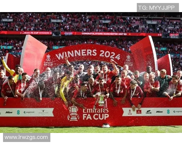 足总杯惊天冷门曼联与拜仁战成平局引发全场震惊