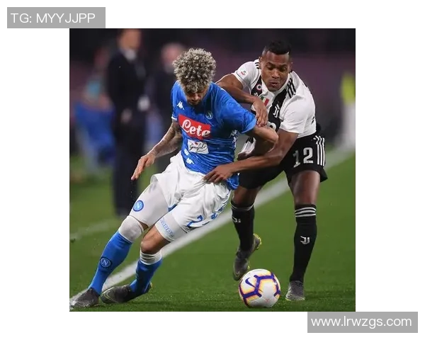 那不勒斯狂胜尤文图斯五球大捷足总杯赛场引发热烈反响